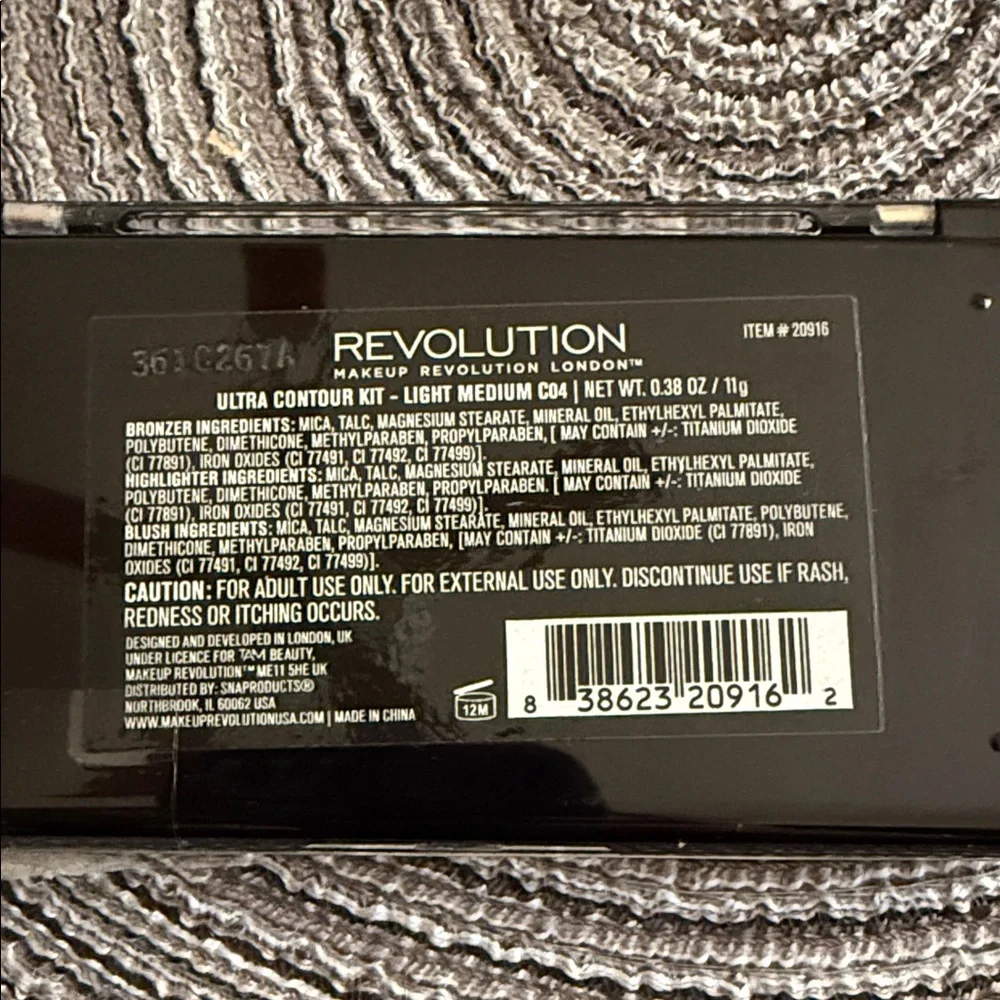 10/$25 Revolution Face Palette - Bronze, Highlight, Blusher